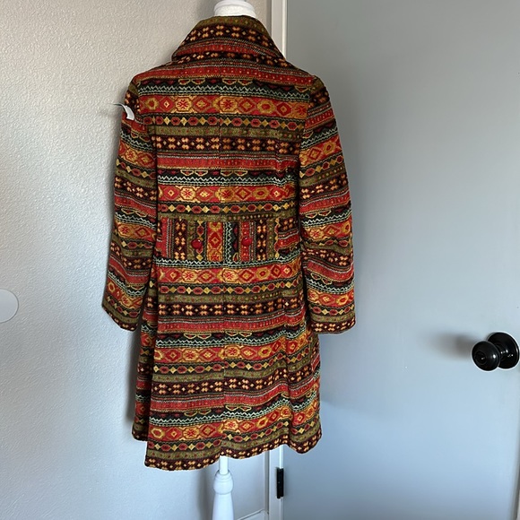 Amazing vintage thick tapestry coat. It is one of a kind - Picture 4 of 7